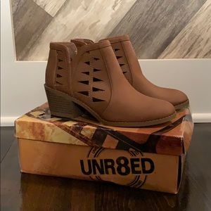 Girls Unr8ed booties